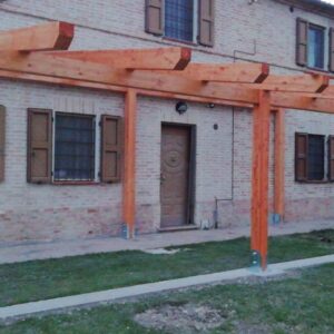 pergola addossata a misura e pavimento decking massandruba