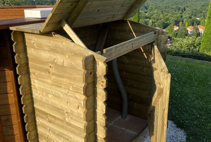 ARMADIO ACCESSORI PISCINA ROBY