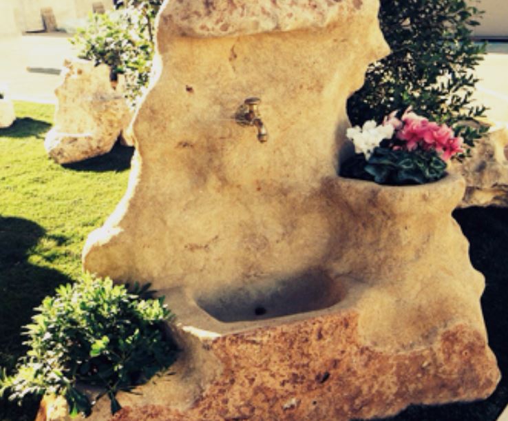 fontane da giardino in pietra