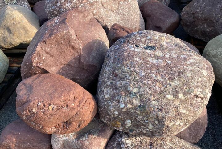 Pietre naturali da esterno – lastre per marciapiedi, selciati e sassi ornamentali