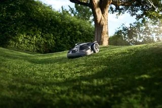 husqvarna-automower-305e-nera-mp-166999491-robot-rasaerba-10.webp
