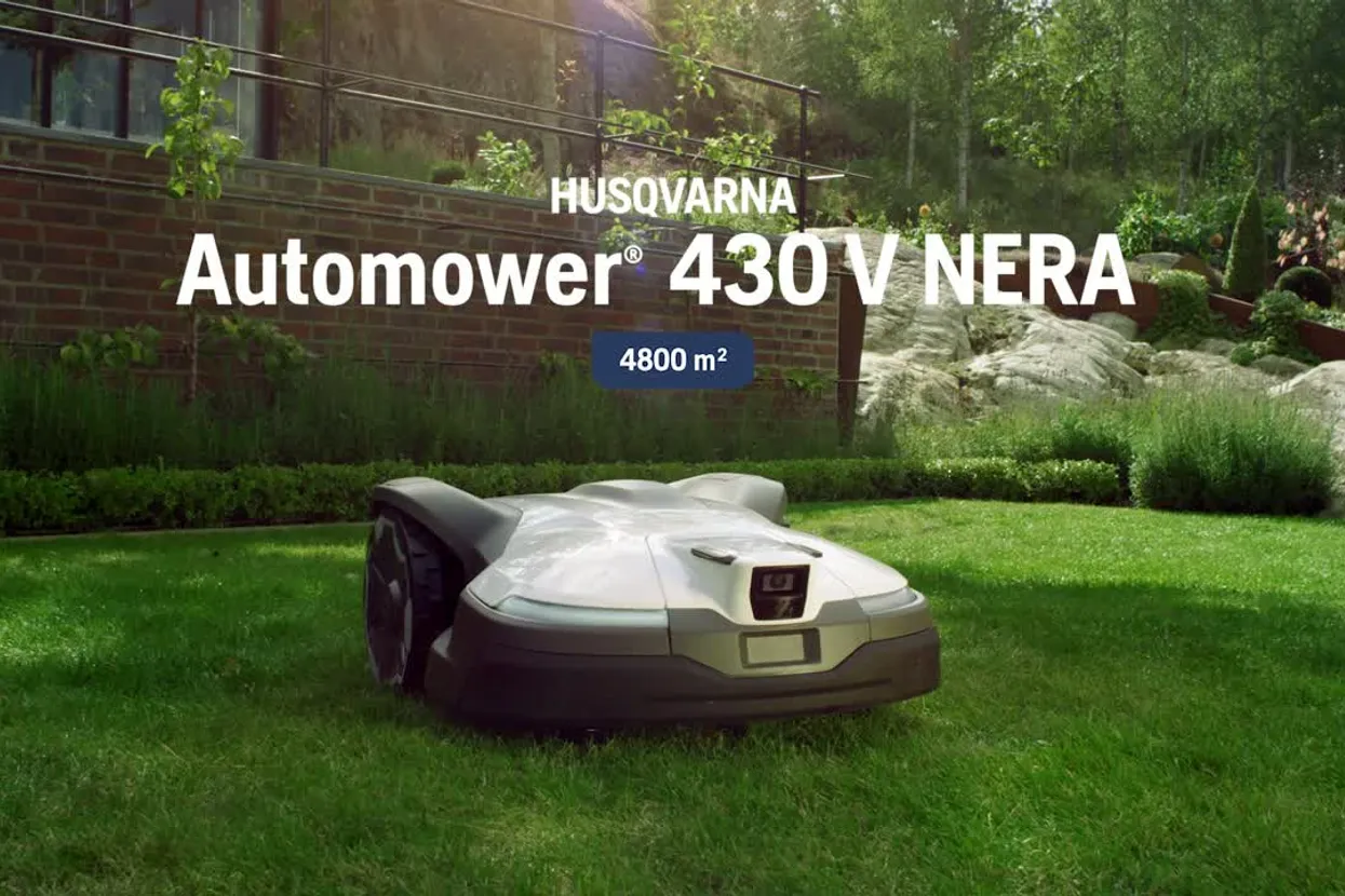 husqvarna-automower-430v-nera-robot-rasaerba-02.webp