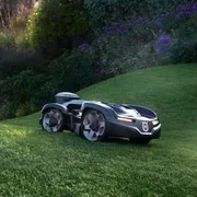 husqvarna-automower-435x-awd-nera-robot-rasaerba-08.webp