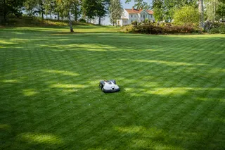 husqvarna-automower-450v-nera-robot-rasaerba-05.webp