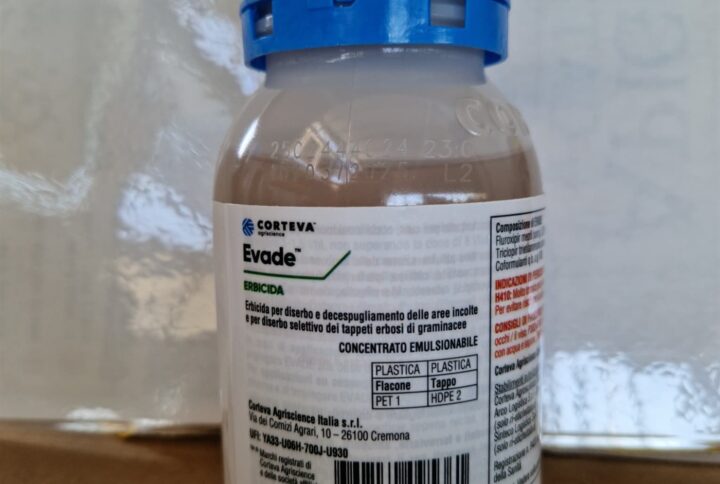 EVADE 250 ml – Diserbante Selettivo per Prato contro Infestanti a Foglia Larga | Corteva